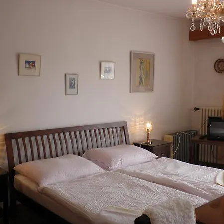 Arcadia Bed & Breakfast 3*